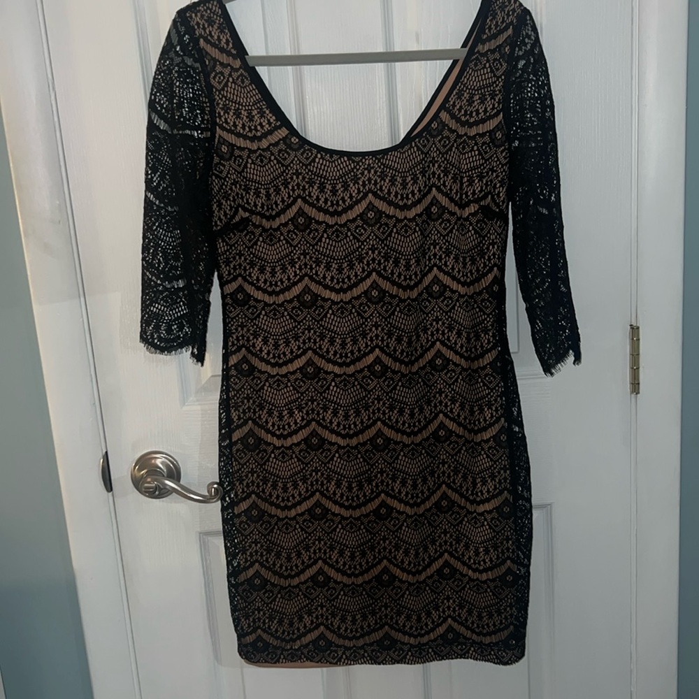 Black and tan lace dress with sleeves